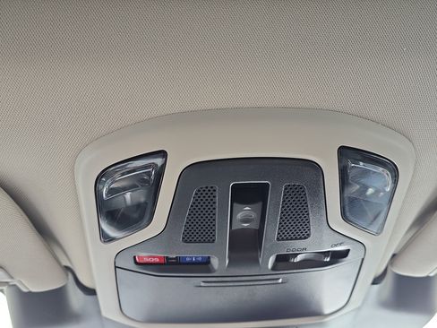 Used 2025 Subaru Outback Touring image 34