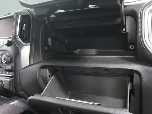 Used 2020 Chevrolet Silverado 2500 LTZ image 30