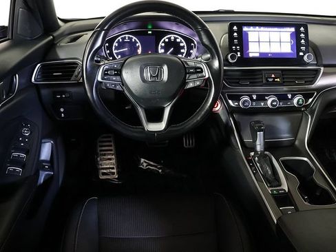 Used 2019 Honda Accord Sport image 3