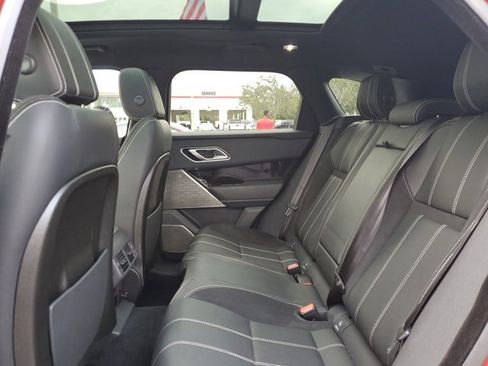 Used 2019 Land Rover Range Rover Velar R-Dynamic SE image 11
