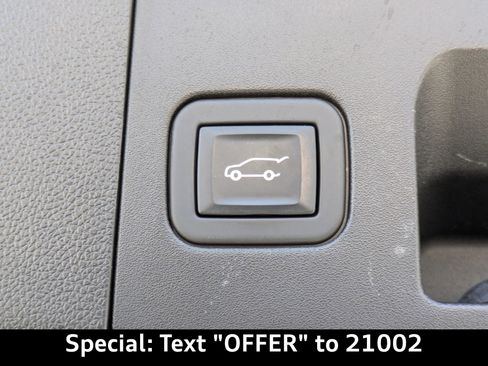 Used 2023 Cadillac XT4 Sport image 14