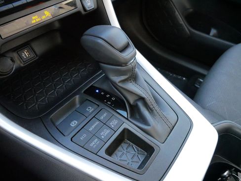 Certified 2025 Toyota RAV4 XLE image 24