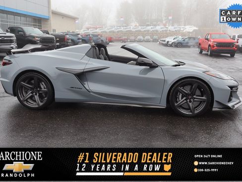 Used 2025 Chevrolet Corvette Z06 w/ Z07 Performance Package image 1