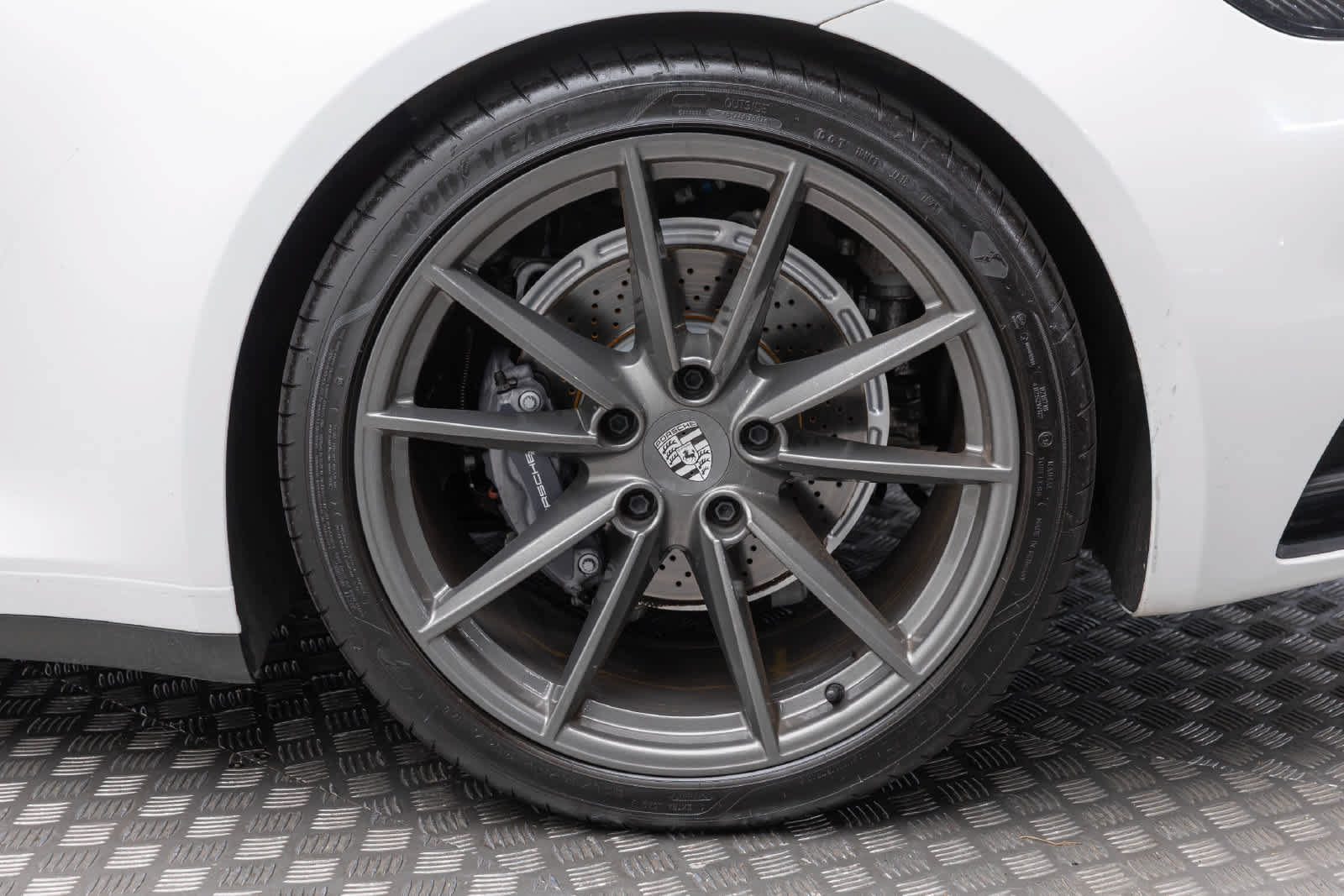 Used 2024 Porsche 911 Carrera T RWD image 45