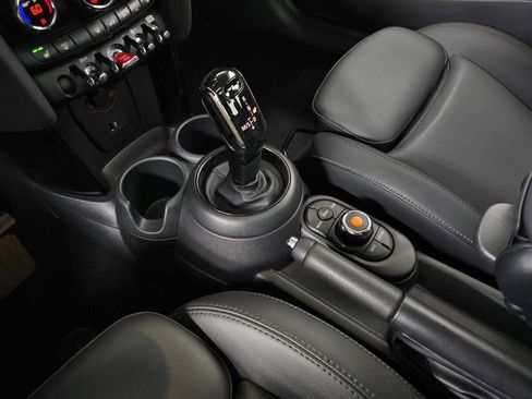 Used 2022 MINI Cooper S w/ Premium Package image 28