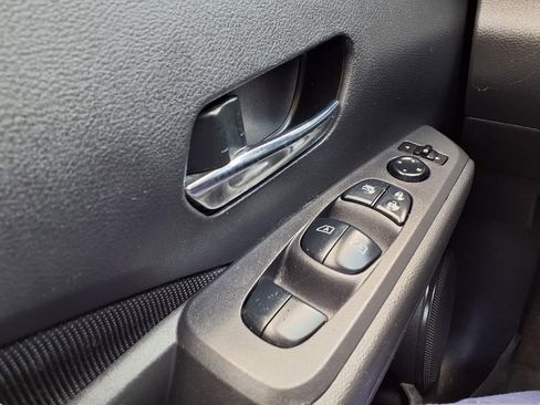 Used 2023 Nissan Kicks SV FWD image 15