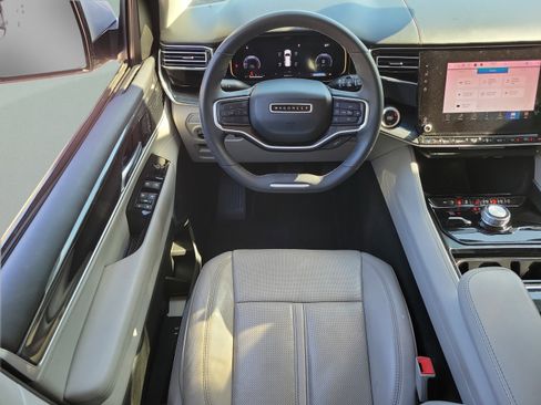 Used 2022 Jeep Wagoneer Series I w/ Convenience Group I AWD/4WD image 8