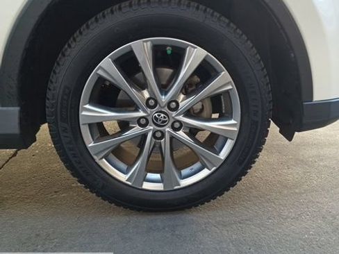 Used 2018 Toyota RAV4 Limited w/ Advanced Technology Package AWD/4WD image 12