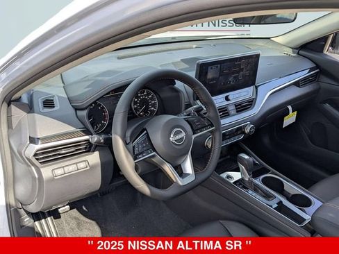 New 2025 Nissan Altima 2.5 SR w/ SR Premium Package FWD image 11