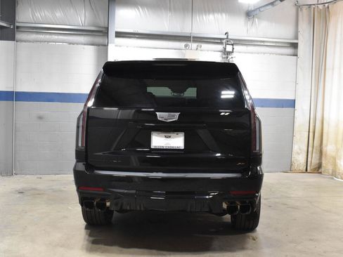 Used 2026 Cadillac Escalade V w/ LPO, ONYX Package AWD/4WD image 27
