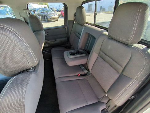 Certified 2022 Nissan Frontier SV image 14