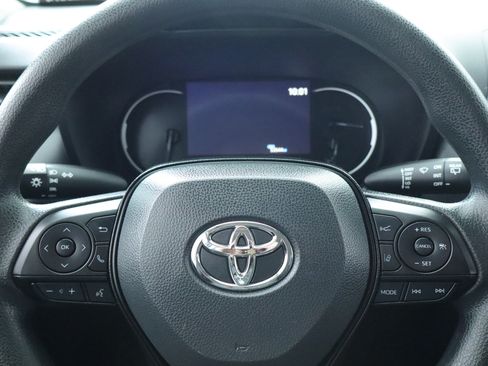 Used 2024 Toyota RAV4 LE AWD/4WD image 17