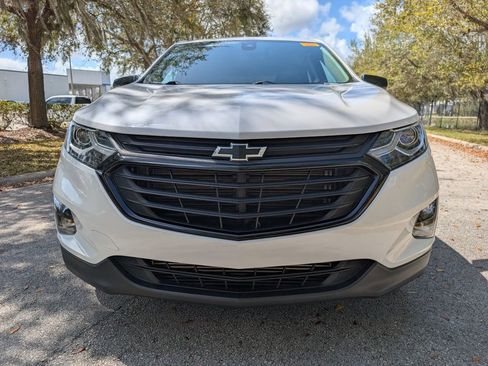 Used 2021 Chevrolet Equinox LT image 2