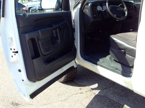 Used 2003 Dodge Ram 2500 Truck ST AWD/4WD image 5