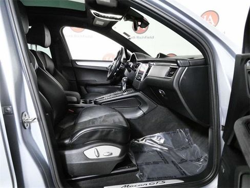Used 2017 Porsche Macan GTS image 11
