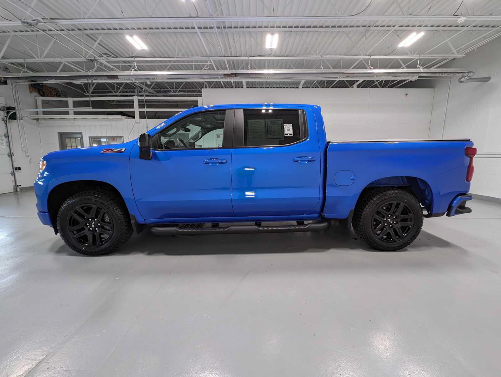 Used 2025 Chevrolet Silverado 1500 RST w/ Convenience Package II AWD/4WD image 11