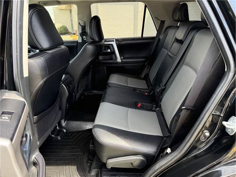 Used 2018 Toyota 4Runner SR5 Premium AWD/4WD image 12