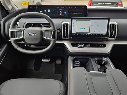 New 2025 Ford Expedition Max Active image 20