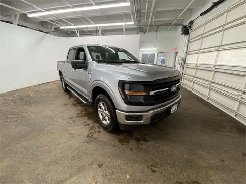 Used 2024 Ford F150 XLT w/ Mobile Office Package image 8