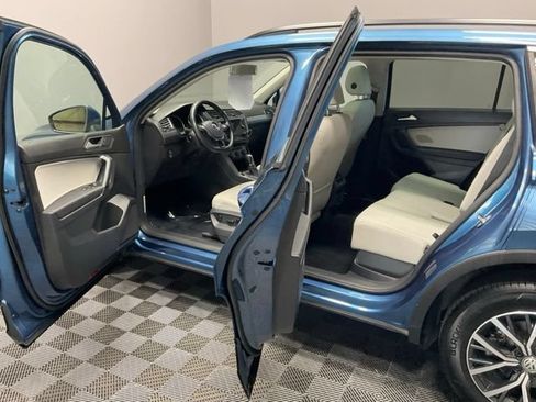Used 2019 Volkswagen Tiguan SE w/ Panoramic Sunroof Package AWD/4WD image 13