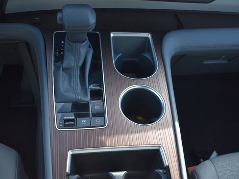 Used 2024 Toyota Sienna LE image 20