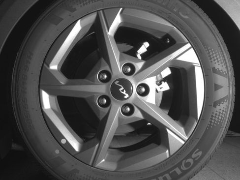 Used 2025 Kia K4 LXS image 14