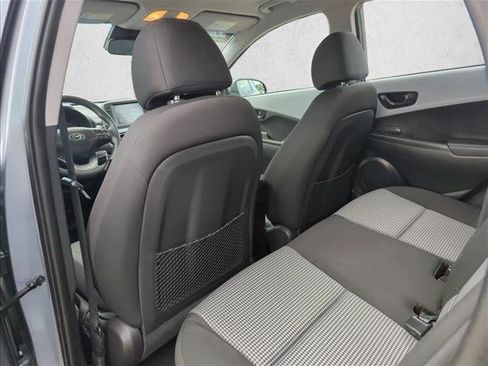 Used 2021 Hyundai Kona SE w/ Cargo Package FWD image 17