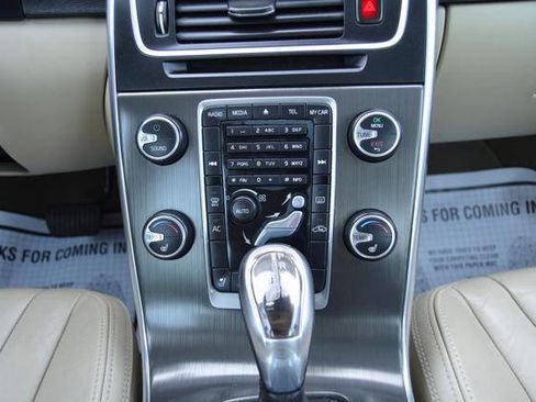 Used 2013 Volvo S60 T5 image 22