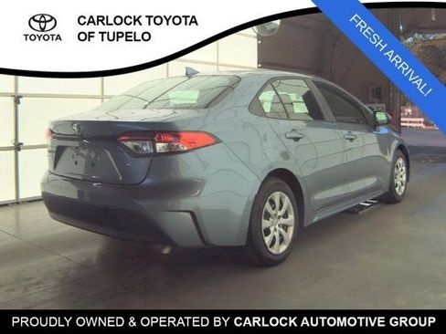 Used 2025 Toyota Corolla LE FWD image 4