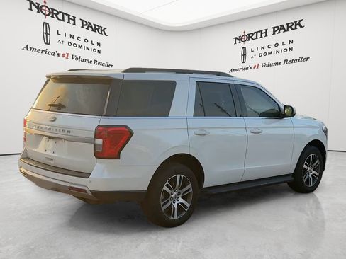 Used 2024 Ford Expedition XLT RWD image 5