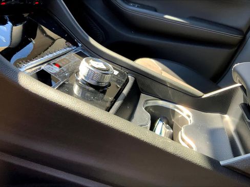 Used 2024 Jeep Grand Cherokee L Altitude image 7