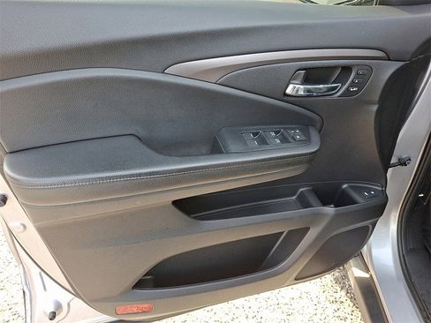 Used 2021 Honda Passport EX-L image 12