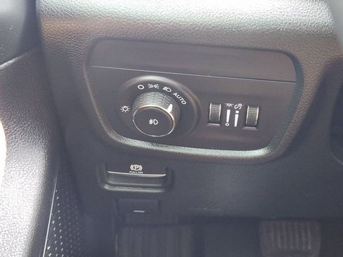 Used 2025 Jeep Grand Cherokee L Summit w/ Obsidian Package AWD/4WD image 22
