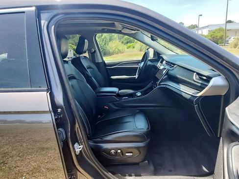 Certified 2022 Jeep Grand Cherokee L Limited AWD/4WD image 39