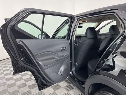 Used 2024 Nissan Kicks S image 39