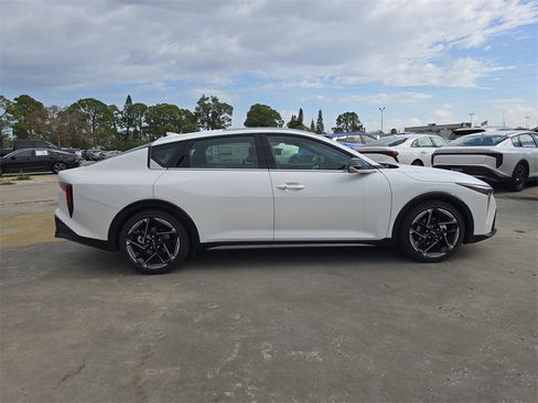 New 2026 Kia K4 GT-Line image 9