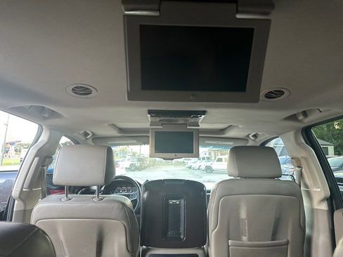 Used 2016 Chevrolet Suburban LTZ image 16