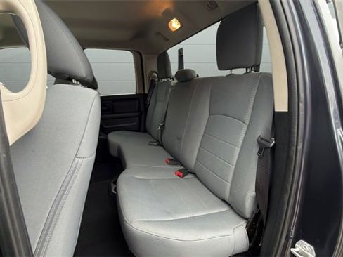 Used 2017 RAM 1500 Express image 19