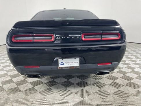 Used 2019 Dodge Challenger R/T RWD image 6
