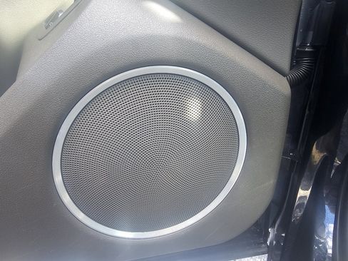 Used 2016 Audi Q5 2.0T Premium Plus w/ Technology Package image 16