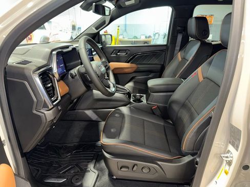 New 2026 GMC Canyon AT4 image 10