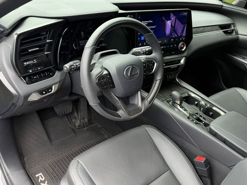 Used 2025 Lexus RX 350 F Sport w/ Convenience Package AWD/4WD image 4