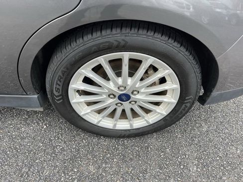 Used 2014 Ford C-MAX SE image 22