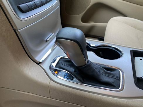 Used 2016 Jeep Grand Cherokee Laredo image 61