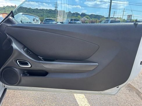 Used 2013 Chevrolet Camaro SS RWD image 27
