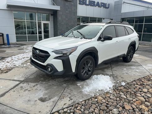 Certified 2025 Subaru Outback Onyx Edition w/ Popular Package #2 image 2