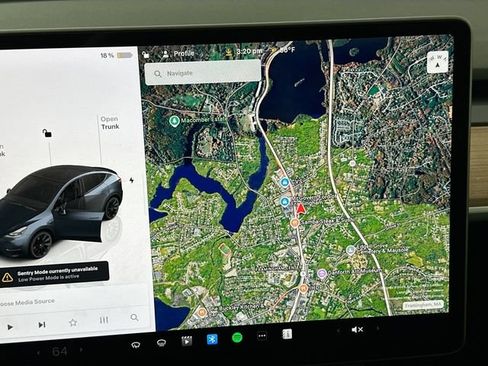 Used 2025 Tesla Model Y Long Range AWD/4WD image 12