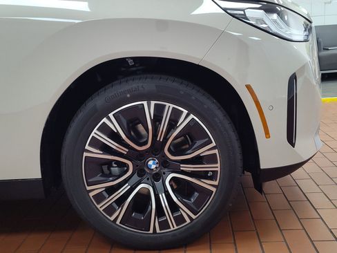 Used 2025 BMW X3 xDrive30i w/ Premium Package AWD/4WD image 12