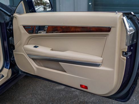 Used 2011 Mercedes-Benz E 350 E 350 Coupe 2D image 27