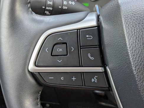 Used 2022 Toyota Highlander Platinum AWD/4WD image 26